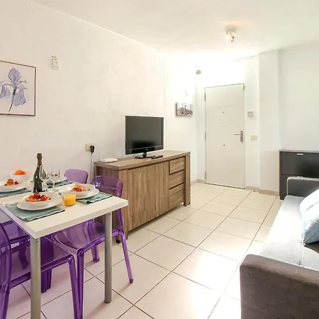 2 Bedroom Flat With Big Pools And Big Terrace Parque Don Jose, 313 * Costa Del Silencio