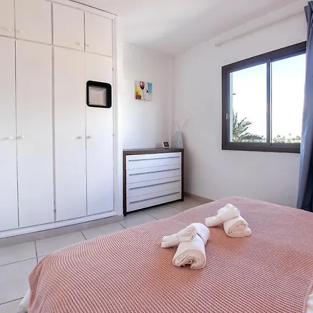 2 Bedroom Flat With Big Pools And Big Terrace Parque Don Jose, 313 Holiday home