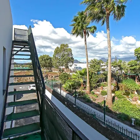 Dom wakacyjny 2 Bedroom Flat With Big Pools And Big Terrace Parque Don Jose, 313 Costa Del Silencio