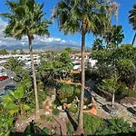 2 Bedroom Flat With Big Pools&big Terrace Parque Don José, 313 Hébergement de vacances