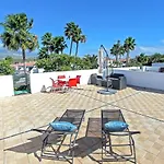 2 Bedroom Flat With Big Pools And Big Terrace Parque Don Jose, 313 Holiday home