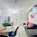 Hébergement de vacances 2 Bedroom Flat With Big Pools&big Terrace Parque Don José, 313