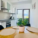 Hébergement de vacances 2 Bedroom Flat With Big Pools&big Terrace Parque Don José, 313 Costa Del Silencio