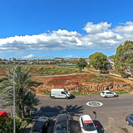 2 Bedroom Flat With Big Pools And Big Terrace Parque Don Jose, 313 Tatil Evi *