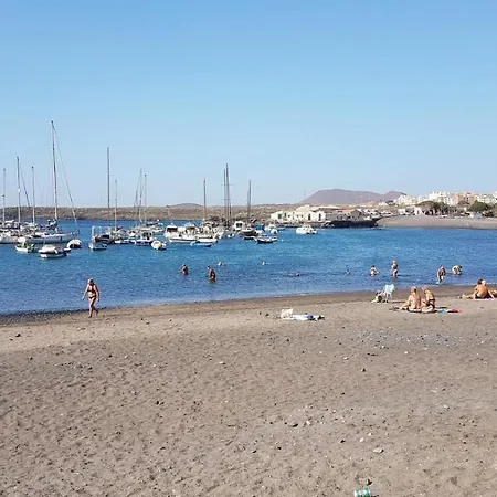 2 Bedroom Flat With Big Pools And Big Terrace Parque Don Jose, 313 Casa de Férias *