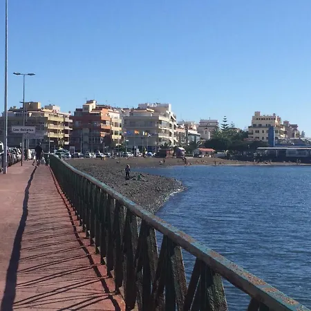 2 Bedroom Flat With Big Pools&big Terrace Parque Don José, 313 Сasa de vacaciones *