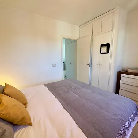 2 Bedroom Flat With Big Pools&big Terrace Parque Don José, 313 Сasa de vacaciones *