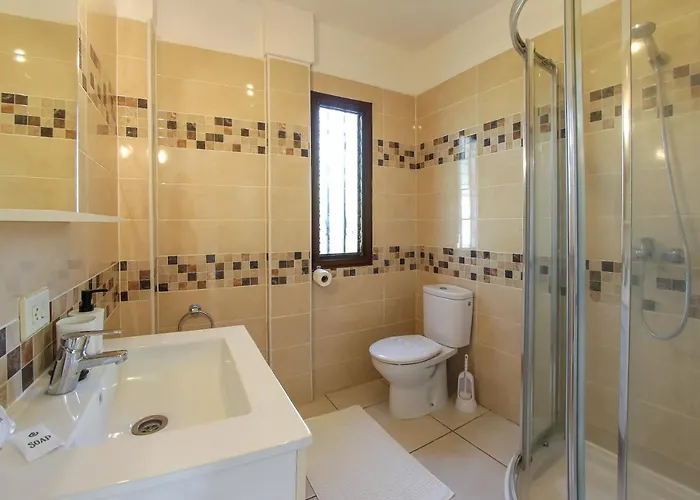 Vakantiehuis 2 Bedroom Flat With Big Pools&big Terrace Parque Don José, 313 Costa Del Silencio