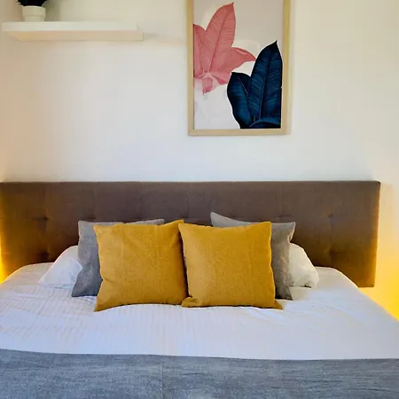 2 Bedroom Flat With Big Pools And Big Terrace Parque Don Jose, 313 別荘 *